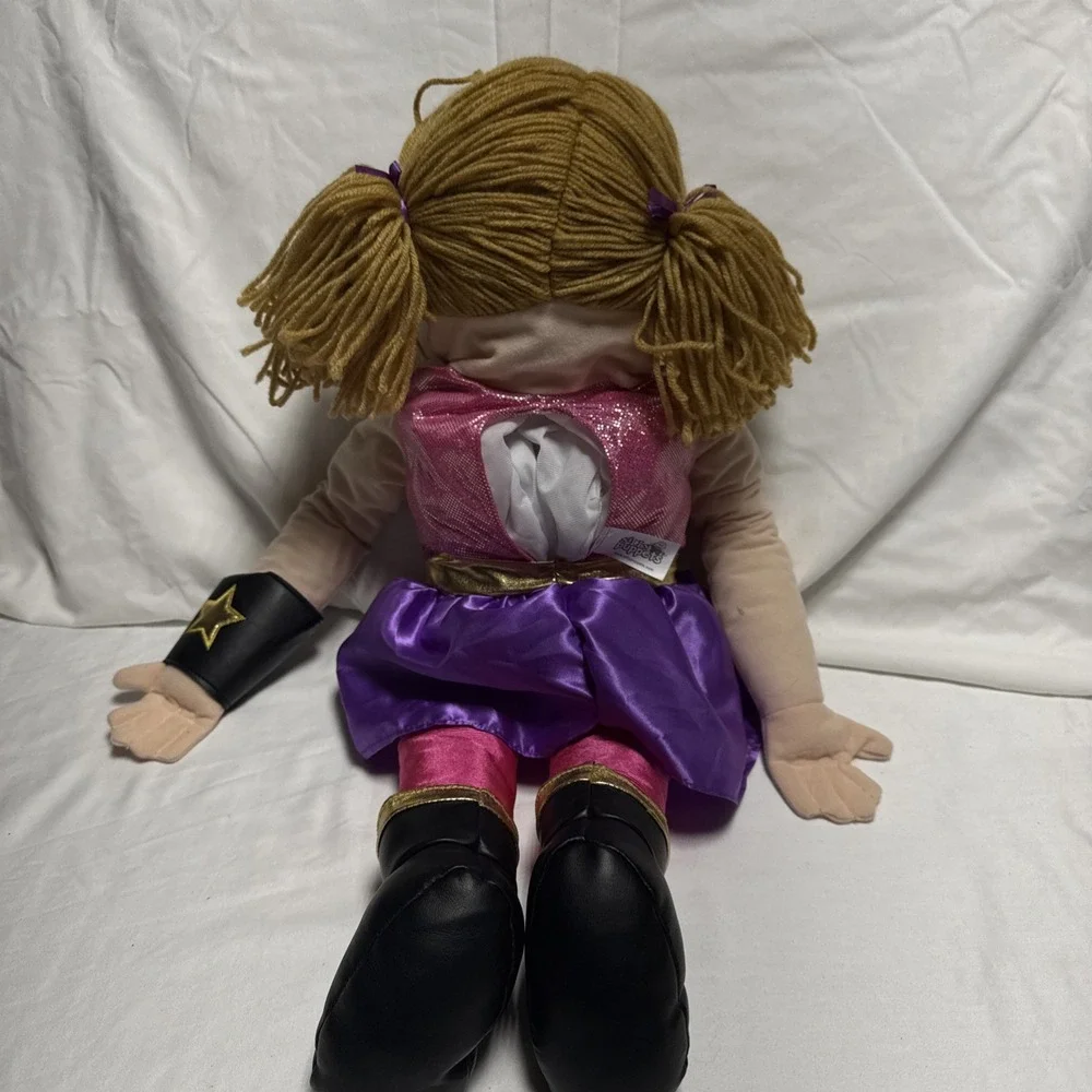 Superhero Peach Girl, Hand Puppet made by Silly Puppets 15